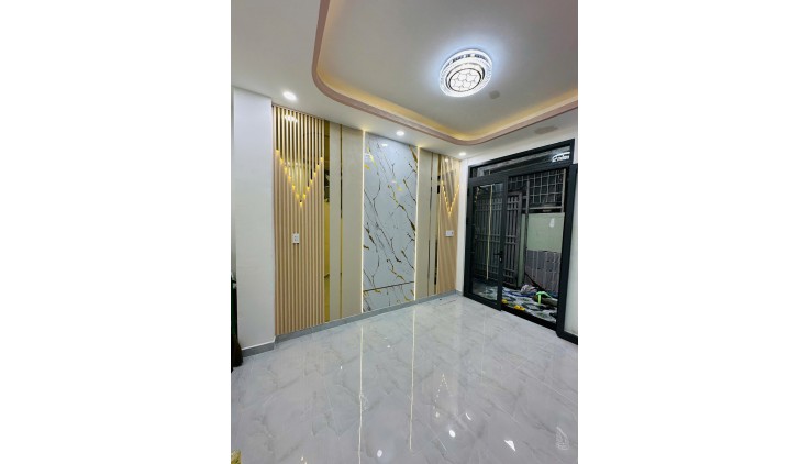 SÁT MẶT TIỀN  NGANG 4.1  DÀI 5.5  - 2 TẤM 
CÓ 2 TỶ Q4