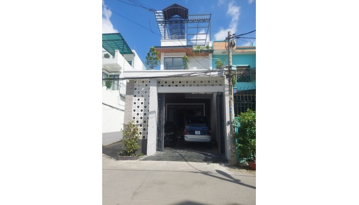 Chính chủ bán nhà đường Phạm Thế Hiển, P7, Q8, căn góc 2 mặt tiền, DT 112,7m2, có gara, sân vườn