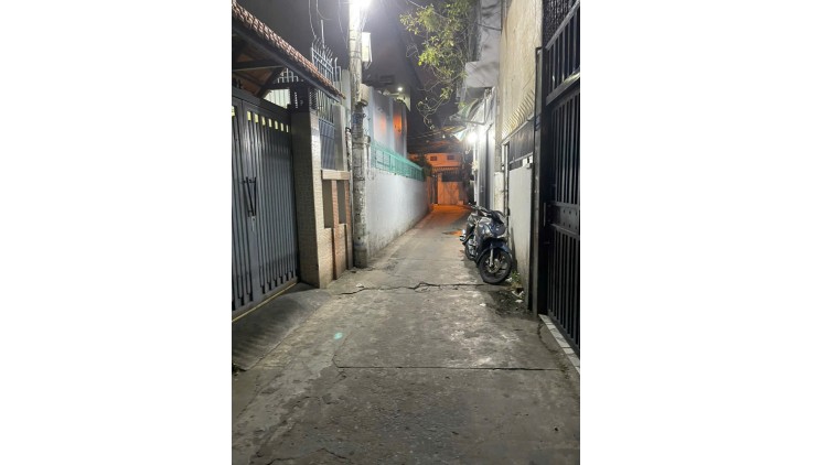 NHÀ SIÊU ĐẸP MẶT TIỀN TO CÁCH 2 CĂN RA HẺM XE HƠI NGAY CÁCH MẠNG THÁNG 8 QUẬN 10 - 3 TẦNG BTCT - 60M2 NGANG 5M CN ĐỦ CHỈ P13