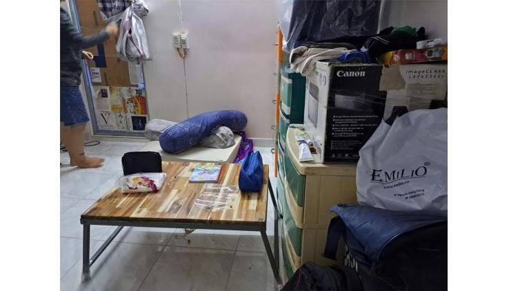 CHỈ HƠN 2 TỶ CÓ ĐƯỢC HỘ KHẨU SÀI GÒN - NHÀ ĐẸP BTCT - VÀO Ở NGAY - HOÀN CÔNG ĐỦ