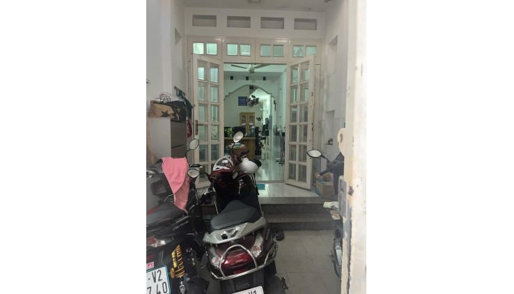 Bán Nhà GÒ VẤP 3 tầng - hẻm xe hơi,  giá mềm giảm sốc