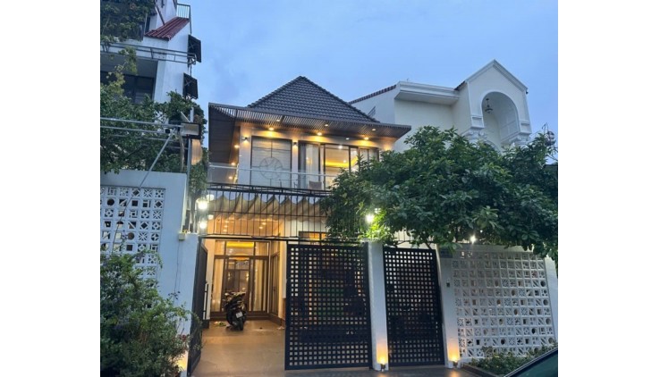 BÁN BIỆT THỰ BIỆT LẬP KHU VEN SÔNG HBC. THỦ ĐỨC. CÔNG VIÊN NGAY TRƯỚC MẶT. THIẾT KẾ TỈ MỈ TỪ KHÂU NHỎ NHẤT. GIÁ 22 TỶ. BỚT LỘC