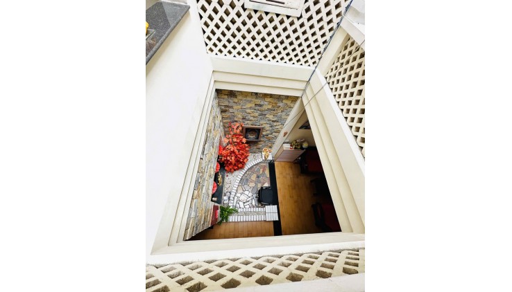 Bán nhà Phạm Phú Thứ, Tân Bình, 4,05m x 26m, đường 10m, có vỉa hè, Chỉ 14.7 tỷ