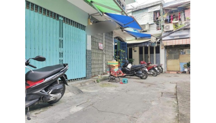 NHÀ ĐẸP VÀO Ở NGAY -  3 TẦNG BTCT - QUẬN 10 - DƯỚI 4 TỶ