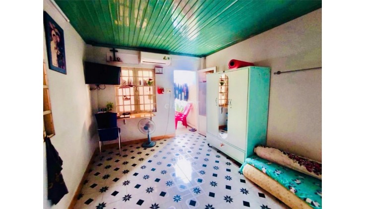 NHÀ  QUẬN 10 - DÒNG TIỀN 10TR/THÁNG - KẾ BÊN MẶT TIỀN - 33M2 - CHỈ  3.9 TỶ
