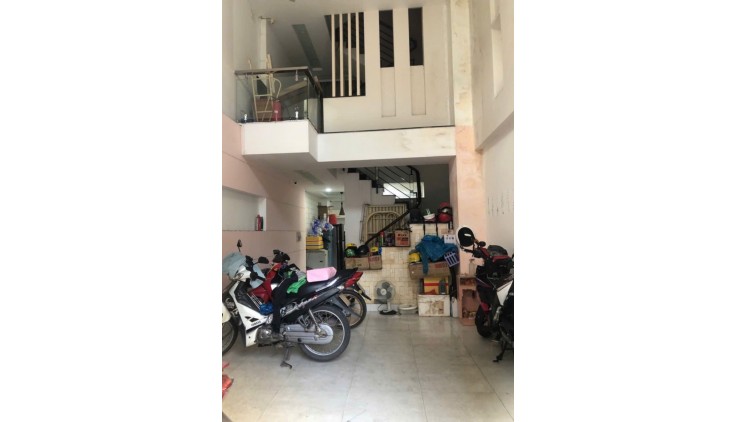 BÁN NHÀ 4 LẦU 1 XẸC VÕ VĂN NGÂN BÌNH THỌ. CĂN HỘ DỊCH VỤ 7 PHÒNG THU NHẬP 25TR/TH. GIÁ 9,3 TỶ. BỚT LỘC