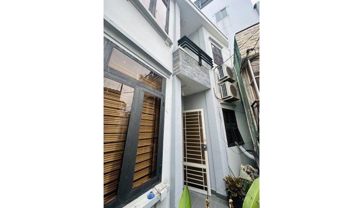 Chỉ 4.3 tỷ, Bán nhanh CHDV Nguyễn Thượng Hiền, Phú Nhuận, HDT 12tr/tháng