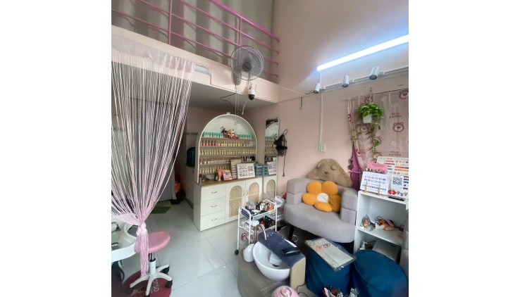 CẦN SANG NHƯỢNG LẠI TIỆM NAILS, MI,GỘI Ở BÌNH TÂN