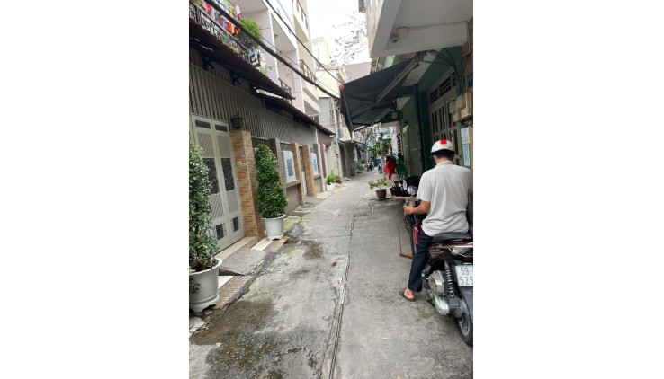 SIEU PHẨM - NHỈNH 5 TỶ - 47M2 - 2 TẦNG - MẶT TIỀN 4 - HẺM BA GÁC - CÁCH MẠNG THÁNG TÁM - Quận 3