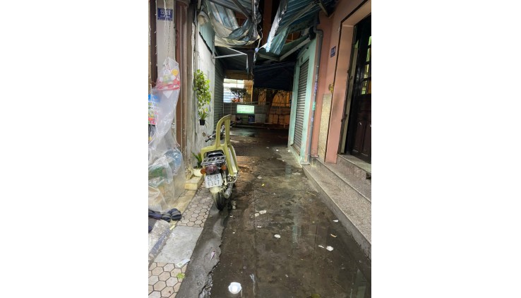Nhà quận 1 hồ hảo hớn cách 3 căn ra mặt tiền . 4 tầng 32m2 3.8m nở hậu tài lộc . đang cho thuê 20tr/1th