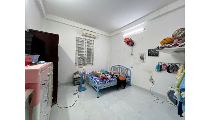 Bán gấp mặt tiền Kinh Doanh liên khu 4-5 BHH B gần chợ Bình Thành 110m2,4 Tầng nhỉnh 6 tỷ