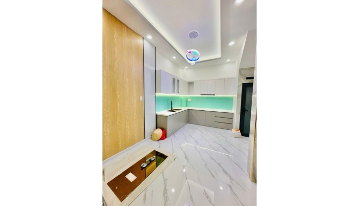 HẺM XE HỎI ĐỖ CỬA - NHÀ ĐẸP LUNG LINH.