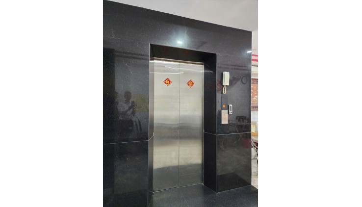 Bán nhà mặt tiền 7 tầng Lê Tuấn Mậu, P13,Q6, 5m x 25m, 1 hầm, thang máy, Chỉ 25 tỷ