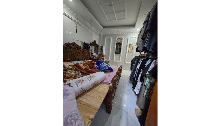 Bán nhà riêng( 8*19 ) 3 tầng  Quốc Lộ 50 xã Phong Phú Bình Chánh chỉ 13 tỷ