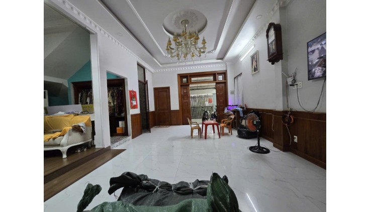 Bán nhà riêng( 8*19 ) 3 tầng  đường số 8  xã Phong Phú Bình Chánh chỉ 14 tỷ