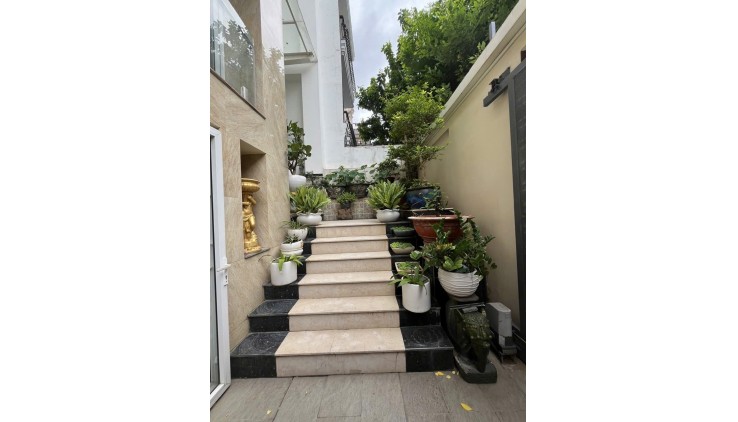 Siêu hiếm bán Biệt Thự Nguyễn Trọng Tuyển,P.1, Tân Bình, khu Biệt lập toàn Biệt Thự, 150m2, chỉ 70 tỷ