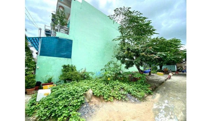 BÁN ĐẤT 2 MẶT HẺM 1/ TRẦN THỊ BỐC HÓC MÔN GIÁ RẺ  KHÔNG BỊ LỘ GIỚI GÓC - HẺM XE TẢI QUAY ĐẦU - KHU NHIỀU NHÀ CAO TẦNG - XÂY DỰNG TỰ DO. Giá 2.95 tỷ