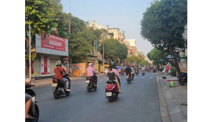 MTKD Độc Lập 5.3x17m (vuông vức). Gần Lũy Bán Bích