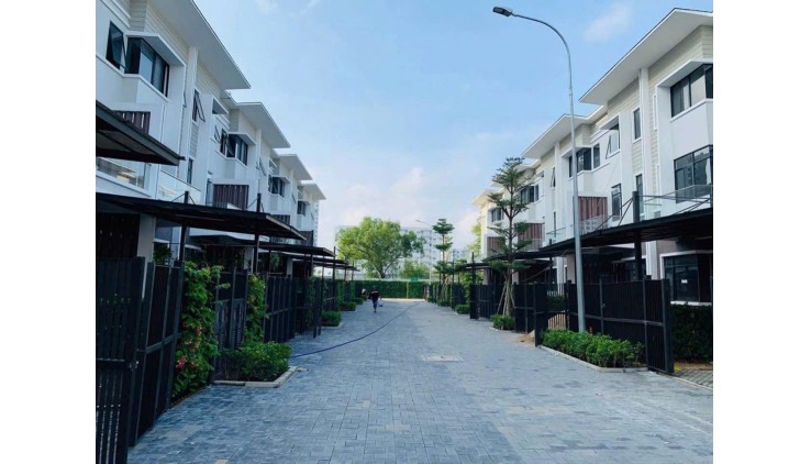 Bán nhà riêng 5*20 Nguyễn Văn Linh 3 pn  3 tầng Bình Hưng Bình Chánh 12 tỷ