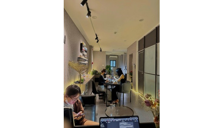 CẦN SANG NHƯỢNG TIỆM NAIL, MI, GỘI ĐẦU  Vị Trí : đường Đặng Thuỳ Trâm, p13 Bình Thạnh, Hồ Chí Minh