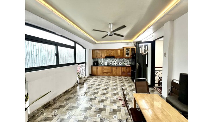 Bán nhà HXH 8m Nguyễn Xí - gần Phạm văn Đồng, DT: 7x6m, 5 Tầng - 6PN, giá 9.5 tỷ