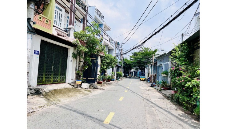 Bán gấp mặt tiền Kinh Doanh Đ số 20 Gò Xòai gần chợ Gò Xoài 62m2 Nhỉnh 4 tỷ