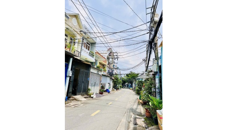 Bán gấp mặt tiền Kinh Doanh Đ số 20 Gò Xòai gần chợ Gò Xoài 62m2 Nhỉnh 4 tỷ