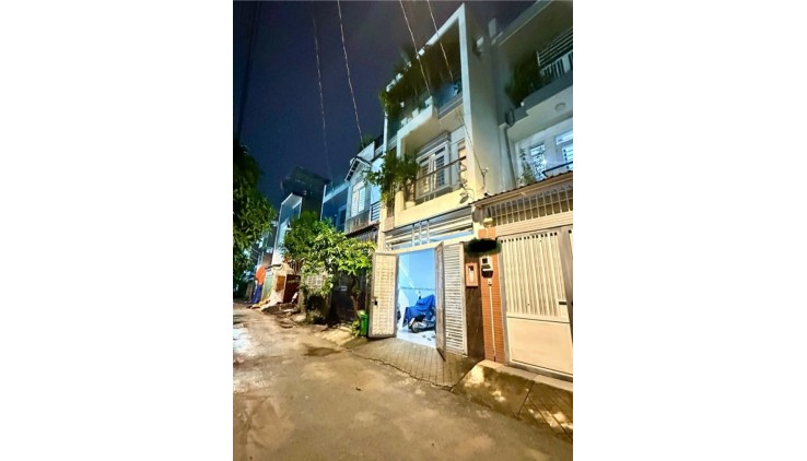 NHÀ 2 MẶT TIỀN THOÁNG ĐẸP VỊ TRÍ TT LINH ĐÔNG. THỦ ĐỨC. 3 TẦNG KIÊN CỐ. CHỈ 8.2 TỶ. BỚT LỘC