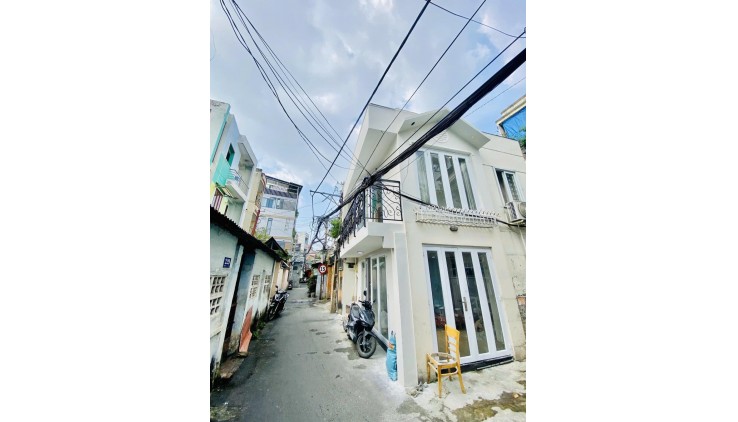 MẶT TIỀN ĐƯỜNG SIÊU HIẾM ngay ngã 6 Gò Vấp, NGANG 5M, hơn 30m2, 2 tầng, Chỉ 2.X TỶ