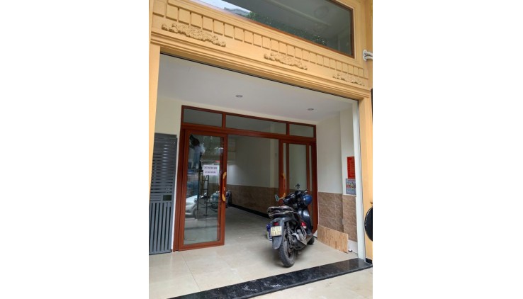 Quận Tân Bình ! KHU BÀU CÁT CHO THUÊ MB KD ĐẸP LẮM, Vị Trí kinh doanh sầm uất Khu Vip Bàu Cát, Tel : 0833005599 ( chính chủ )