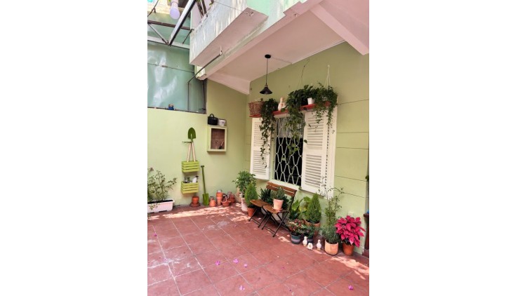 QUẬN 1 ! SANG NHƯỢNG MẶT BẰNG TIỆM CHAY QUẬN 1  (chính chủ), chị Thảo 0938583271