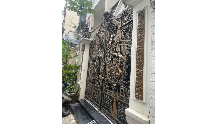 Vị trí đắc địa Q1
nằm trên đường
Nguyễn Thái Bình