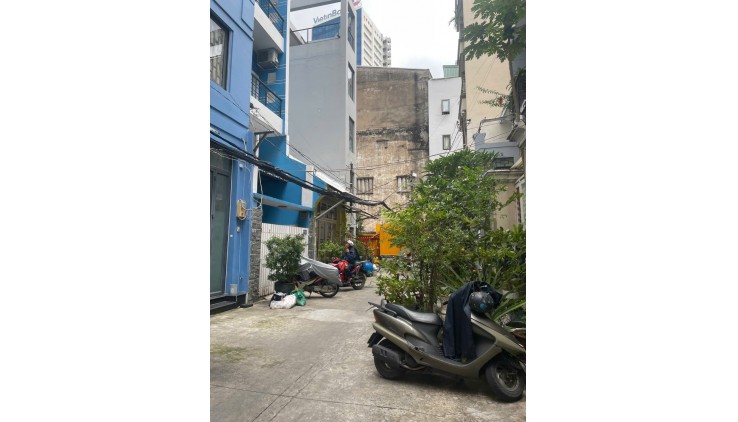 Vị trí đắc địa Q1
nằm trên đường
Nguyễn Thái Bình