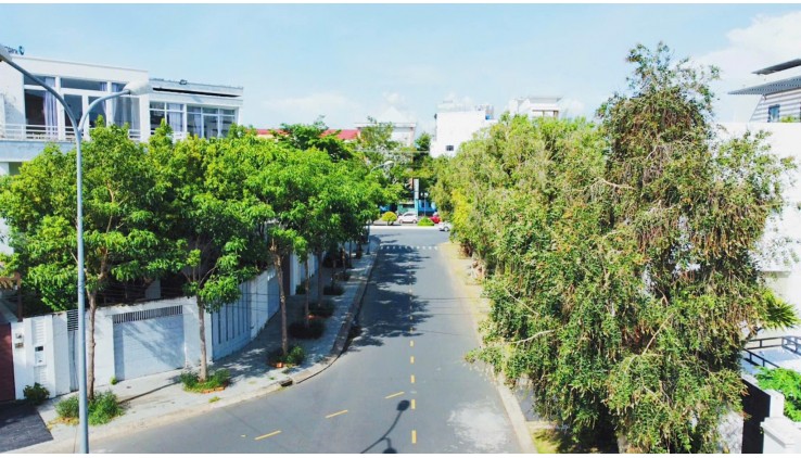 Cần bán 141m2(6x23,5m) full thổ cư sau lưng chợ đầu mối Thủ Đức