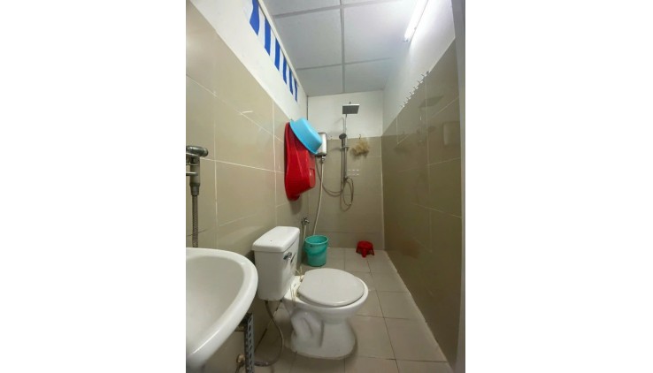 Bán nhà riêng cấp 4 74m2 3pn Bình Đức phường 15 quận 8 chỉ 3.8  tỷ