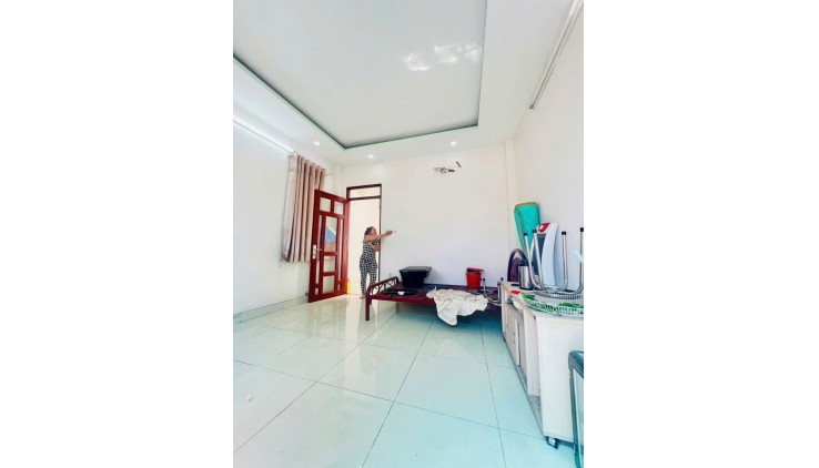 Bán Gấp nhà Hồ Đắc Di Tây Thạnh Tân Phú sát Tân Bình 60m2 ,4 Tầng Giá 5 tỷ