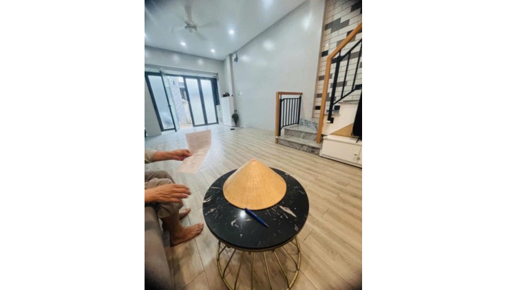 Nhà đẹp gần mặt tiền quận 2