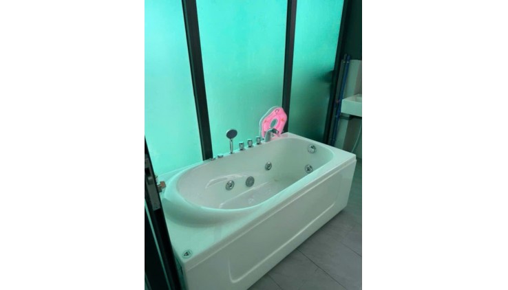 Nhà đẹp gần mặt tiền quận 2