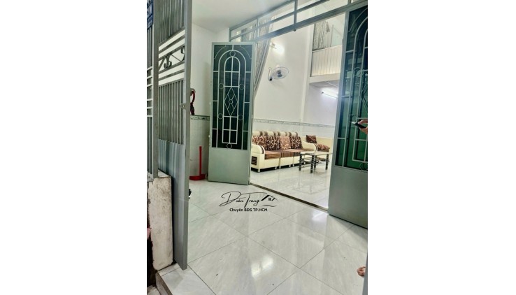 Bán Nhà 2 Tầng - 48m2 Siêu Hiếm, Sát Vincom, Ngã 5 Quang Trung, chợ Gò Vấp - NHỈNH 4 tỷ TL