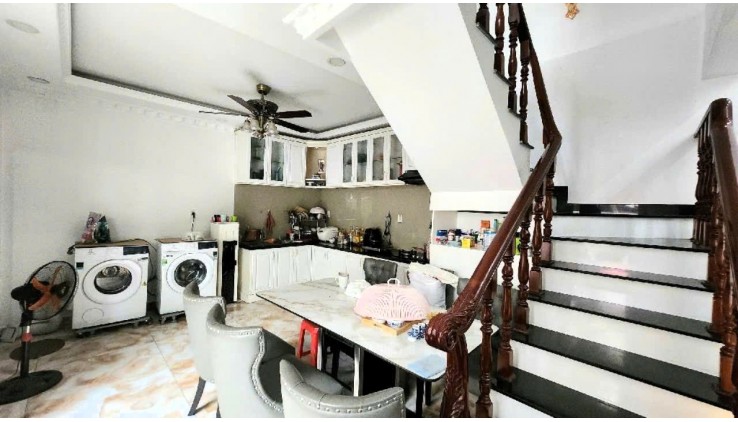Bán nhà 1T1L2LST 4pn 6*11m hẻm xe hơi đường 8 - Linh Xuân