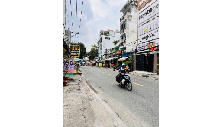 Bán tòa nhà mặt tiền Nguyễn Súy - gần Chợ Tân Hương, 4x25m, Cấp 4 - tiện xây, 11.9 tỷ
