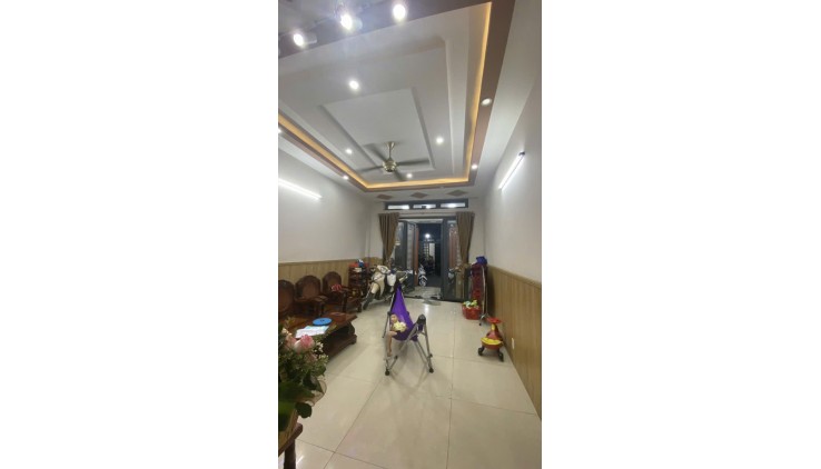 Bán gấp nhà Đ 11 gần chợ 26/3 BHH sát AEON Tân Phú 64m2,4Tầng nhỉnh 5 tỷ