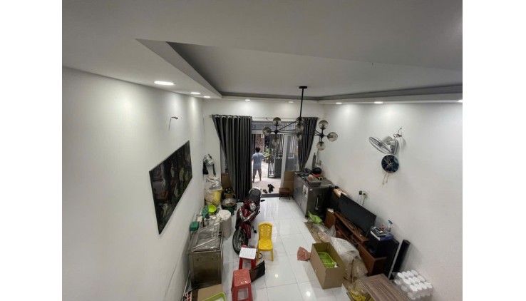 Bán nhà  4 tầng Nguyễn Thị Tần 4,1m x 15 phường 2 quận 8 chỉ 7 tỏi