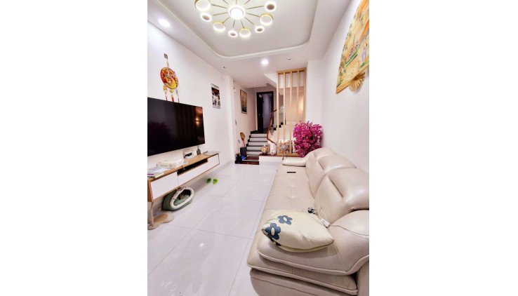 Bán nhà siêu đẹp Sơn Kỳ, Tân Phú, 55m2, 4 tầng, hẻm trước nhà 6m, Chỉ 6.4 tỷ