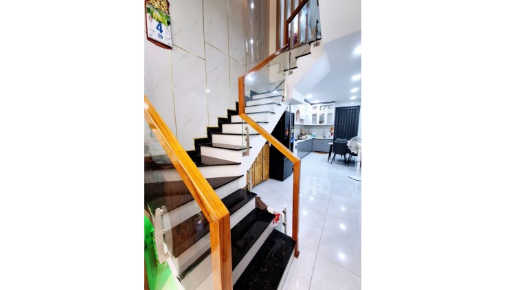 Bán nhà siêu đẹp Sơn Kỳ, Tân Phú, 55m2, 4 tầng, hẻm trước nhà 6m, Chỉ 6.4 tỷ