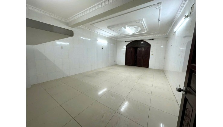 Cho thuê nhà 1T3L 6pn mặt tiền đường Hoàng Diệu 2 - Linh Chiểu