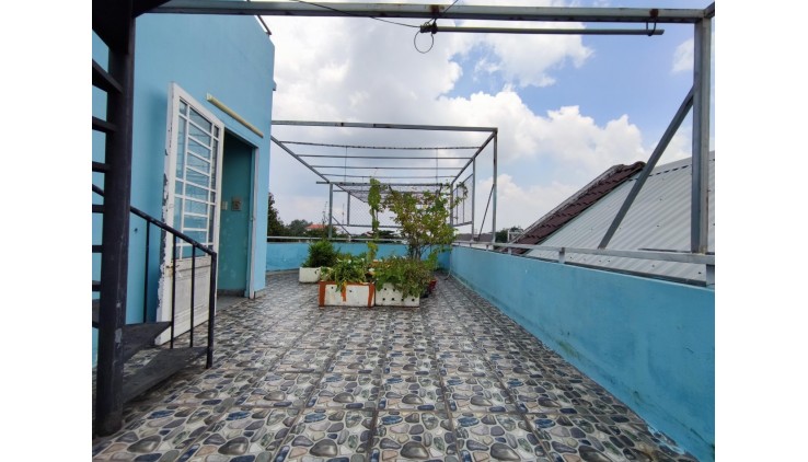 BÁN NHÀ TÂN HIỆP HÓC MÔN GIÁ RẺ- QUÁN CAFE GÓC 2 MT ĐANG KINH DOANH ỔN ĐỊNH- NHÀ 4 TẦNG 5PN 5WC - MẶT TIỀN ĐƯỜNG NHỰA 10M- 136M2- CHỈ NHỈNH 6 TỶ