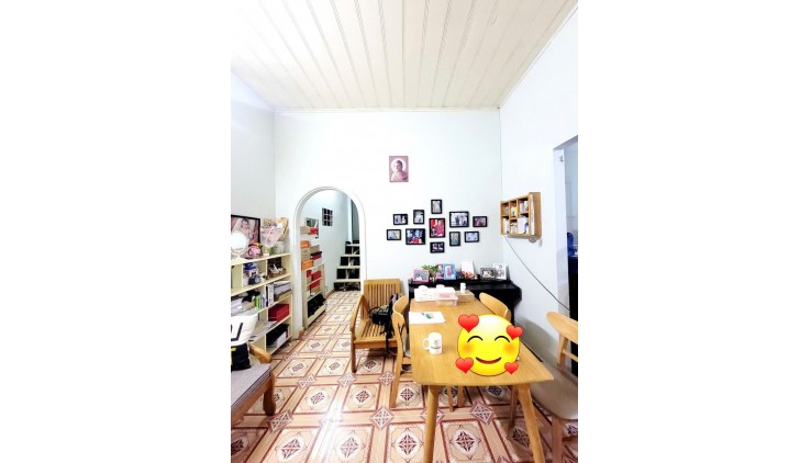 XE Hơi Đỗ Cổng, Ngang 6m, ở ngay, Trường Thọ Thủ Đức, DT 61m2 ( 6 x 10 ). chỉ 4ty hơn.