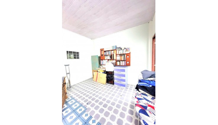XE Hơi Đỗ Cổng, Ngang 6m, ở ngay, Trường Thọ Thủ Đức, DT 61m2 ( 6 x 10 ). chỉ 4ty hơn.