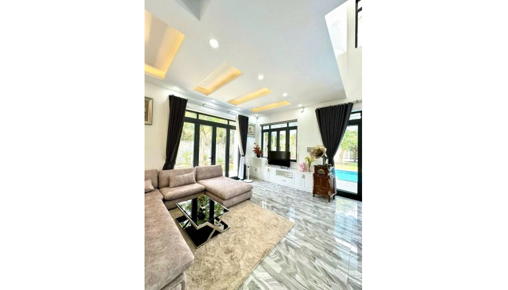 BÁN NHÀ HOMESTAY NGHỈ DƯỠNG ĐẲNG CẤP VIP NHẤT - KHU VILLA BIỆT THỰ - CÓ HỒ BƠI - ĐƯỜNG NHỰA 10M - TẶNG FULL NỘI THẤT CAO CẤP.
Bùi Công Trừng DT: 35